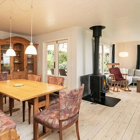 6 Person In Hébergement de vacances Thyholm